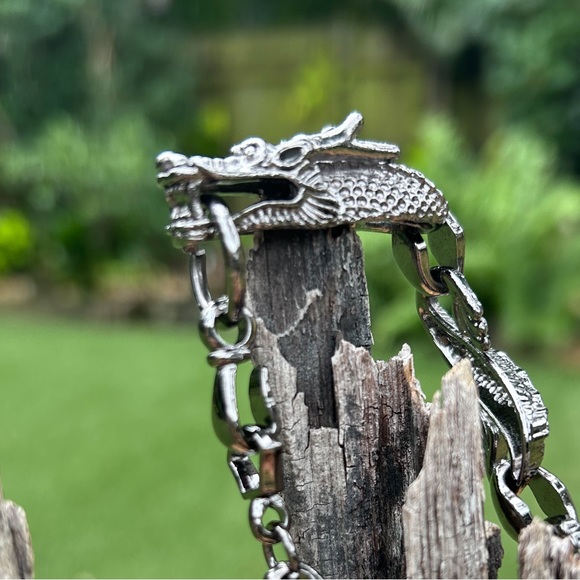 ✨Dragon bracelet hematite mixed metal, statement and protection in one. - Picture 4 of 4